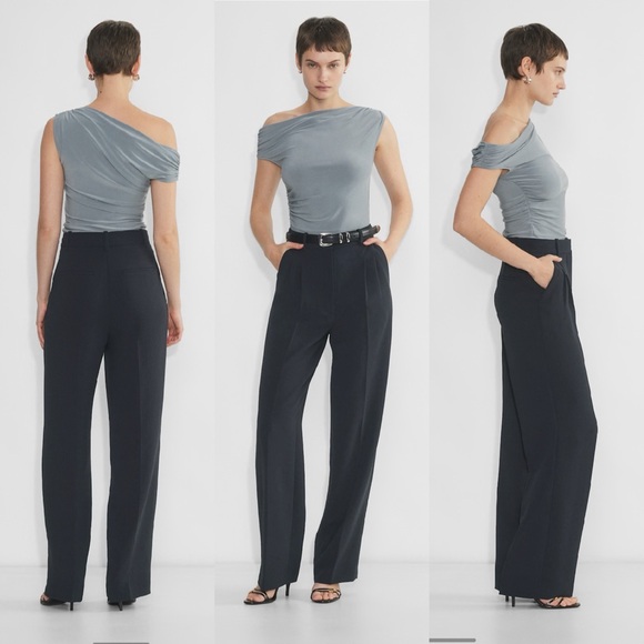 Aritzia Pants - NWT Aritzia The Effortless Pant™ Super Hi-rise Dark Night Navy Size 6 Crepette